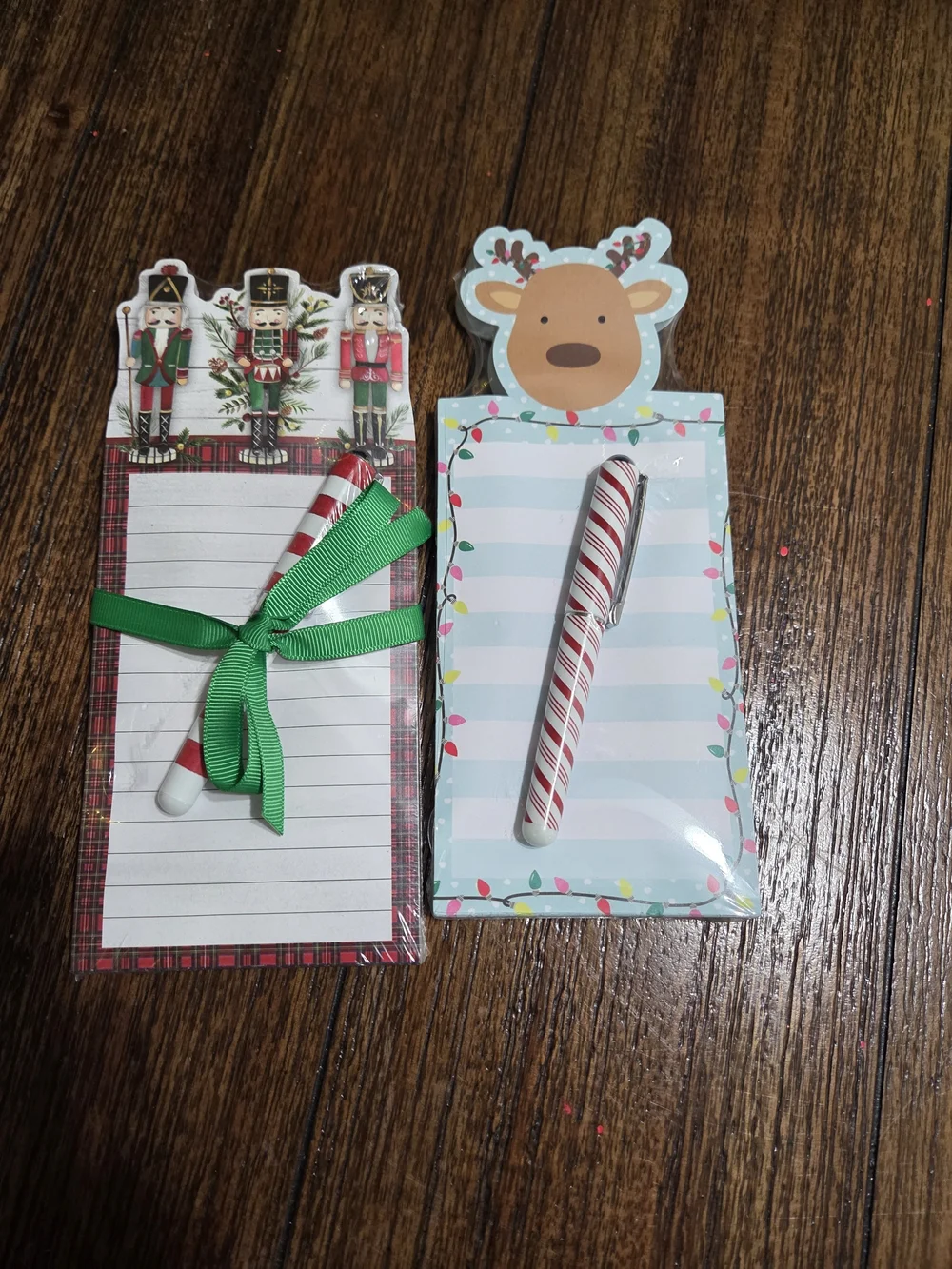 Christmas Stationary Duo With Pens